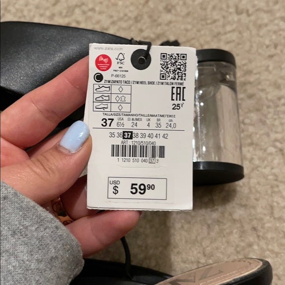 BNWT Zara low heels in black size 37 - Picture 5 of 5